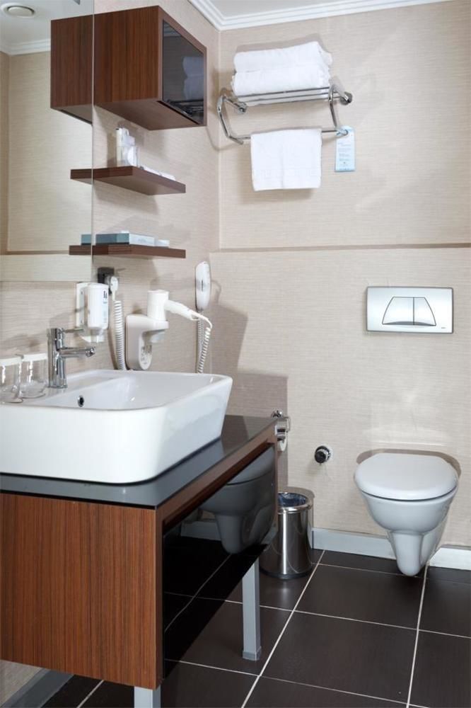 Flora Suites Atasehir Стамбул Экстерьер фото